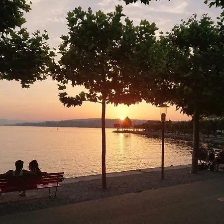 Quarto em Acomodações Particulares 300m Zur S-bahn Jona