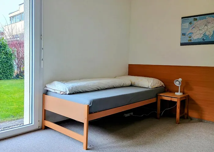 300m Zur S-bahn Jona Quarto em Acomodações Particulares